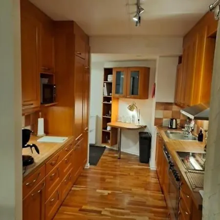 Cozy 2bdr Getaway Sauna Free Park + Wi-fi Apartment